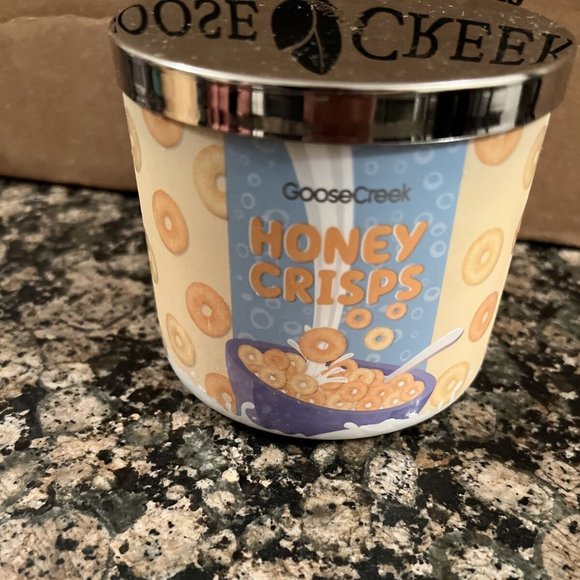 Goose Creek Candle Honey Crisps Candle. 3 Wick. - Picture 2 of 3